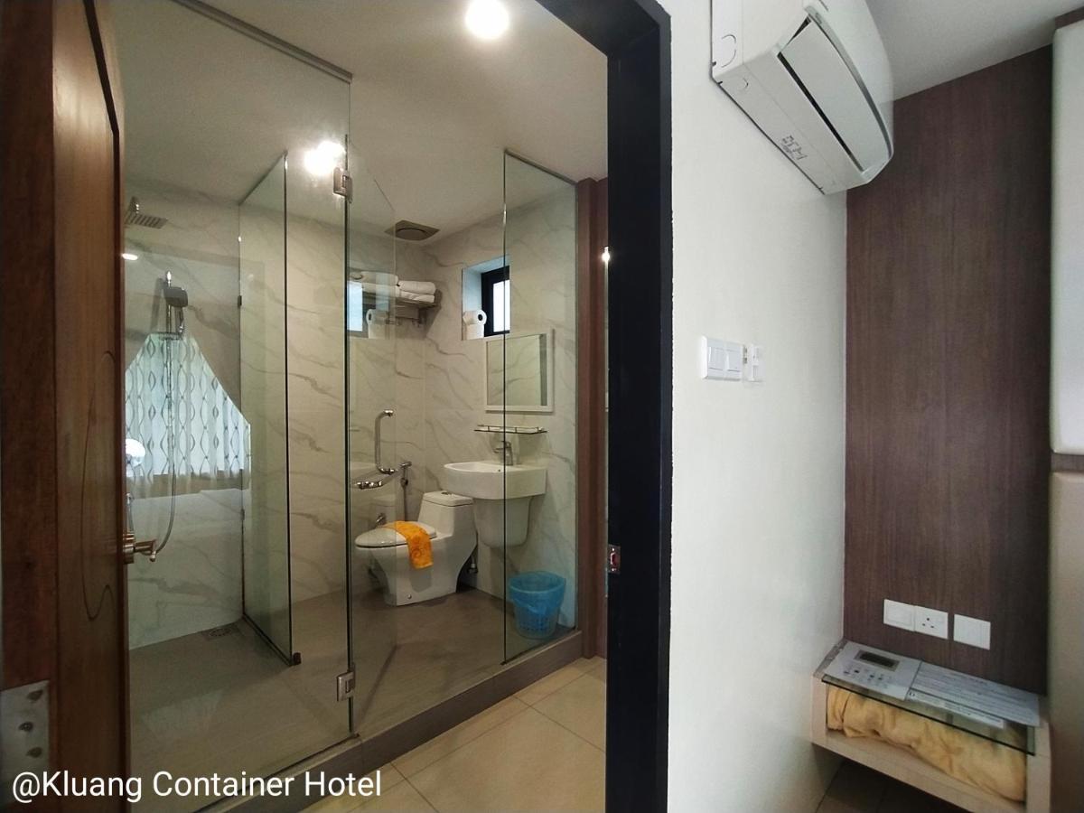 Kluang Container Swimming Pool Hotel Buitenkant foto