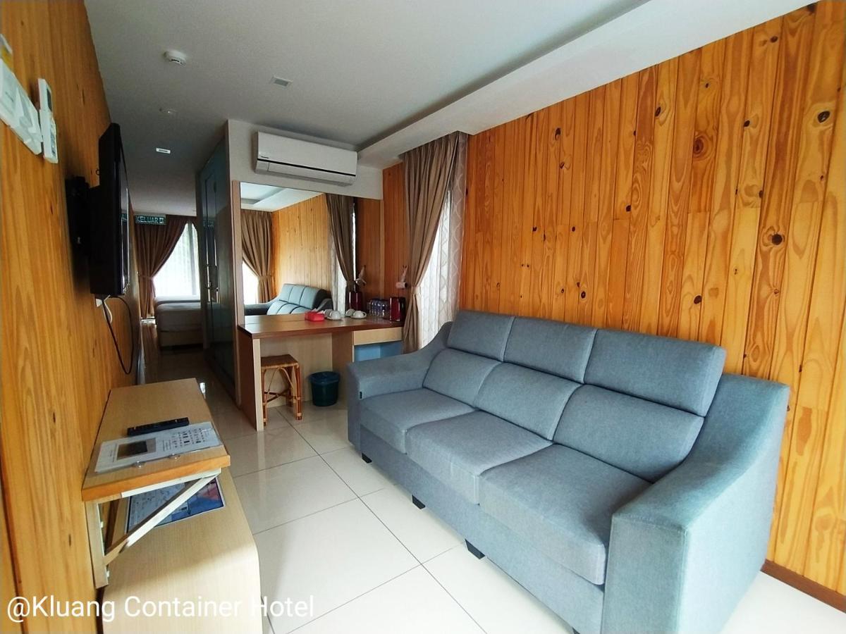 Kluang Container Swimming Pool Hotel Buitenkant foto