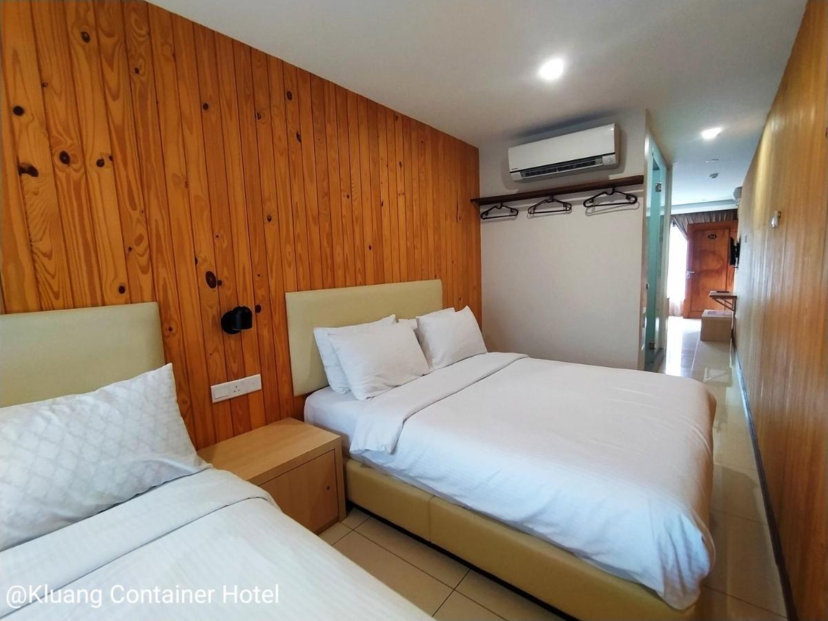 Kluang Container Swimming Pool Hotel Buitenkant foto